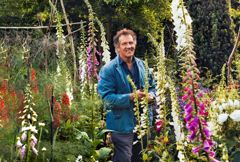 monty-don-landscape-nieuwe-seizoen- Gardeners’ World - start - welke zender op tv 2024